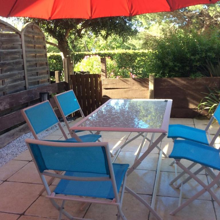 Cap-Agde 2 studio-cabine -RDC avec jardin et 2eme étage -proximité port,plage-11pers - Appartement 2 Chambres - 9