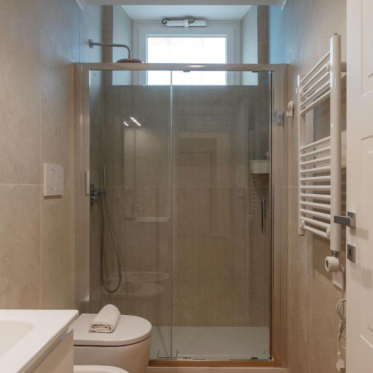 Metro A - Red Chic Colosseum - Appartamento con 2 Camere da Letto - 32