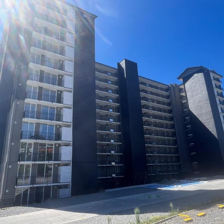Beautiful apartment overlooking the lake and the volcano - Three-Bedroom Apartment - 12