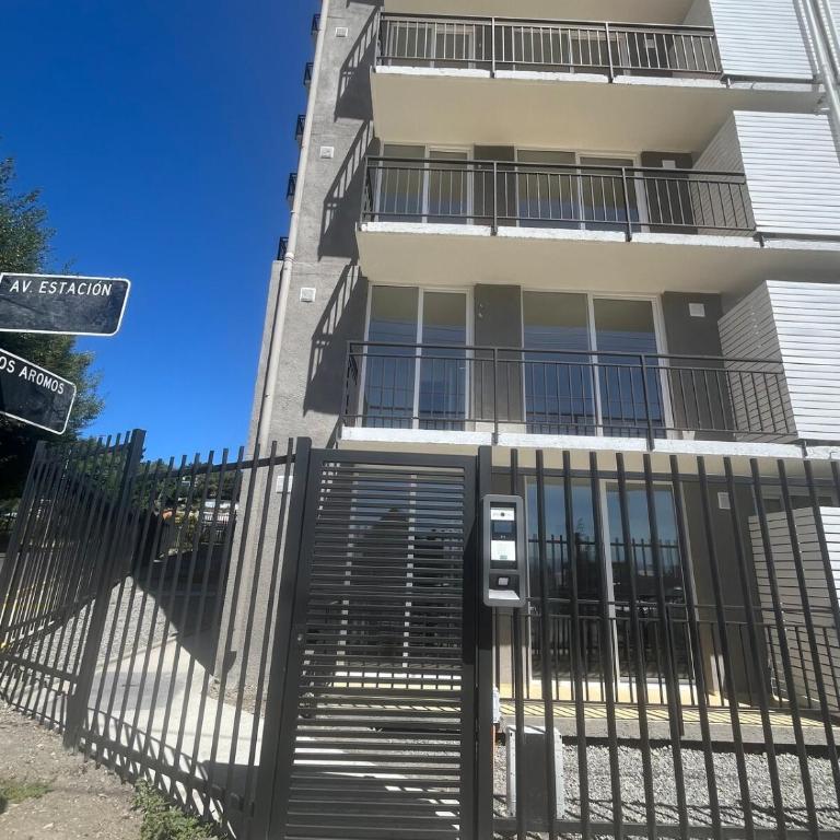 Beautiful apartment overlooking the lake and the volcano - Three-Bedroom Apartment - 24