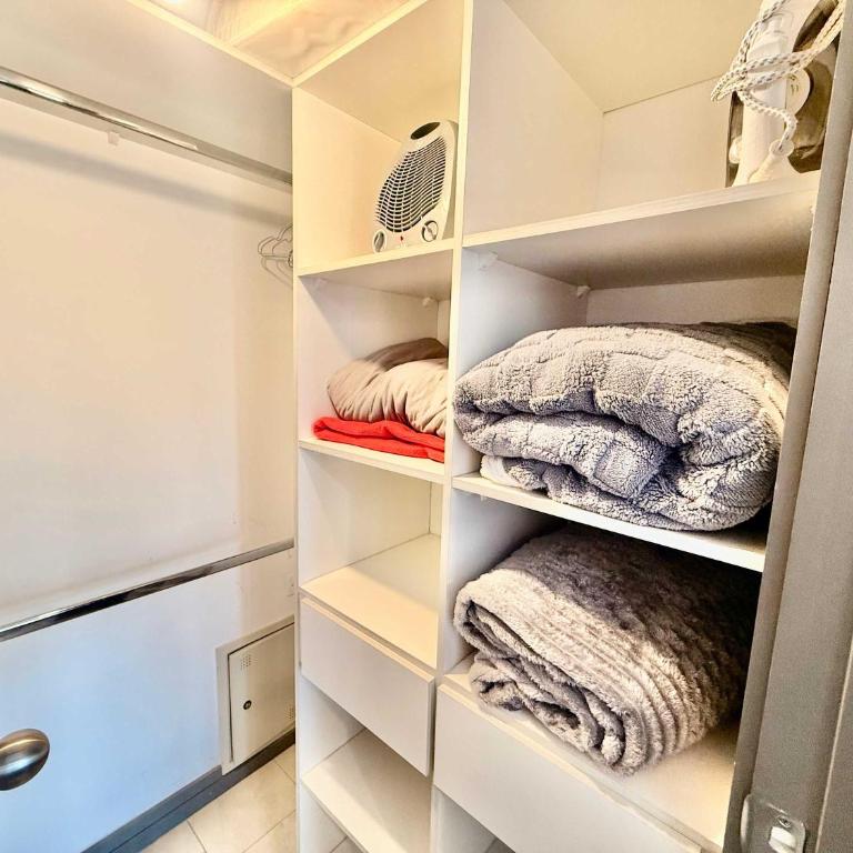 Cozy Suite Nunoa Near Stadium Pool & Gym - Apartamento - 8