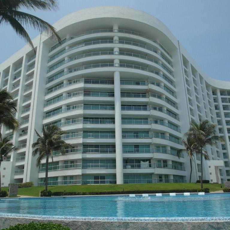 Departamento de lujo frente al mar - Three-Bedroom Apartment - 1