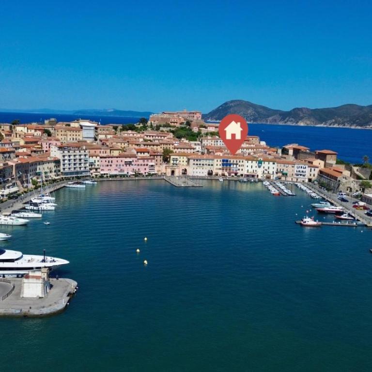 Residenza Cavour Portoferraio city center - Three-Bedroom Vacation Home - 33