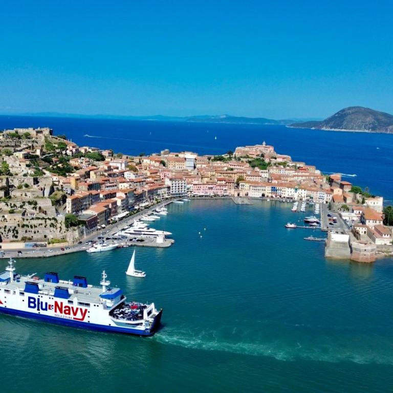 Residenza Cavour Portoferraio city center - Three-Bedroom Vacation Home - 38