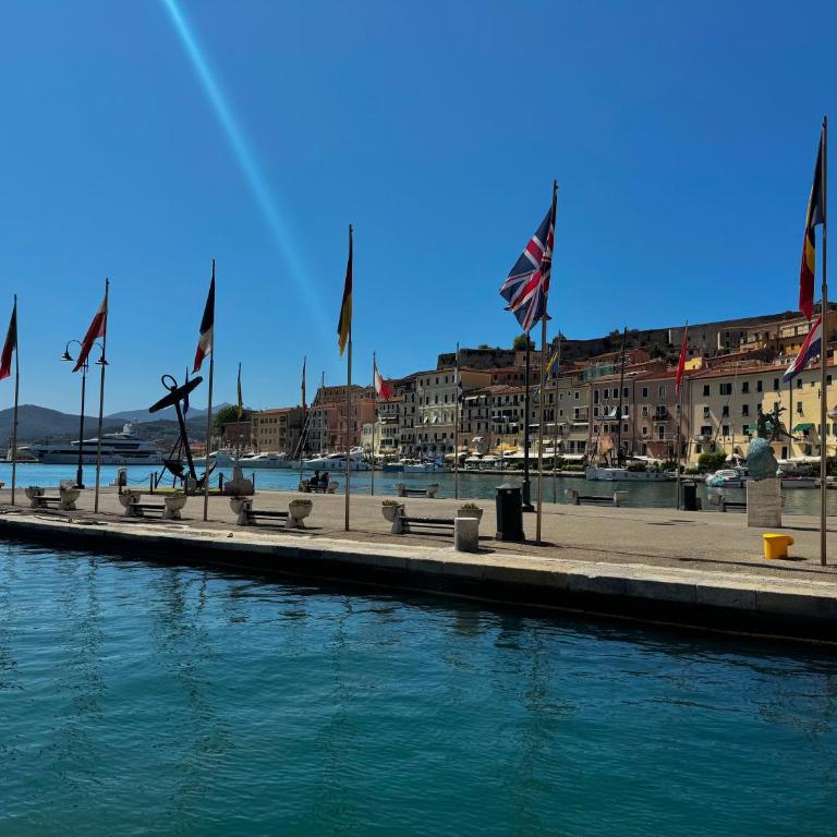 Residenza Cavour Portoferraio city center - Three-Bedroom Vacation Home - 39