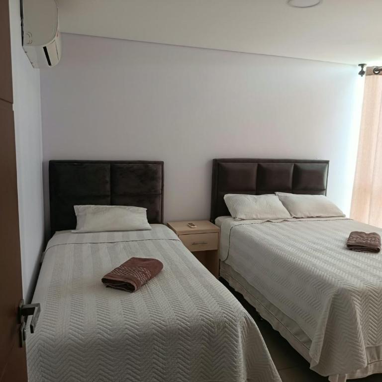 Elegante departamento en Urbarí - Cond. Aruma - Apartamento de 2 dormitorios - 8