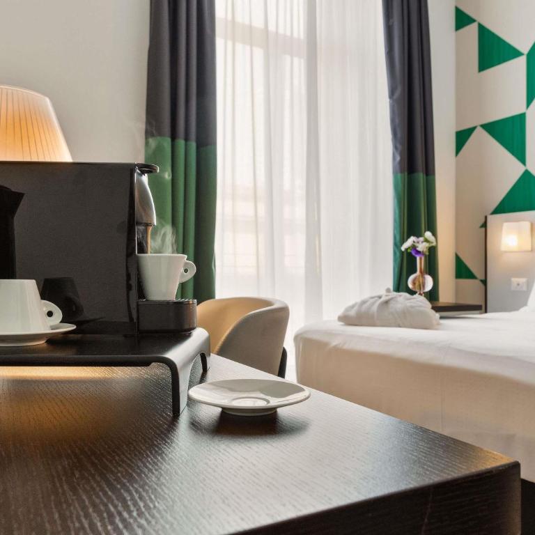 Mercure Napoli Centro Angioino - Camera Matrimoniale Privilege - 2