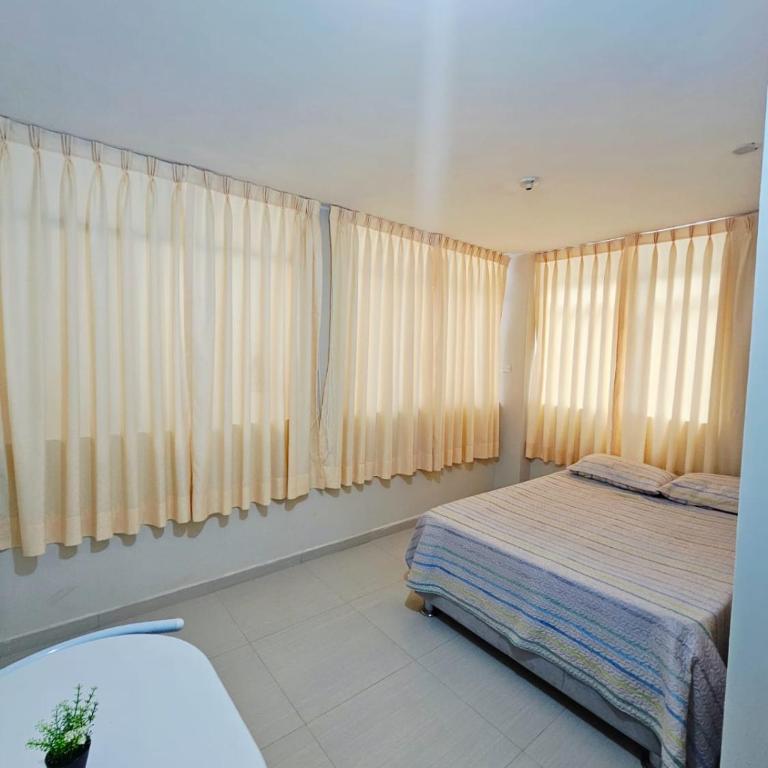 Cómoda habitación independiente con baño - Apartamento de 1 dormitorio - 6