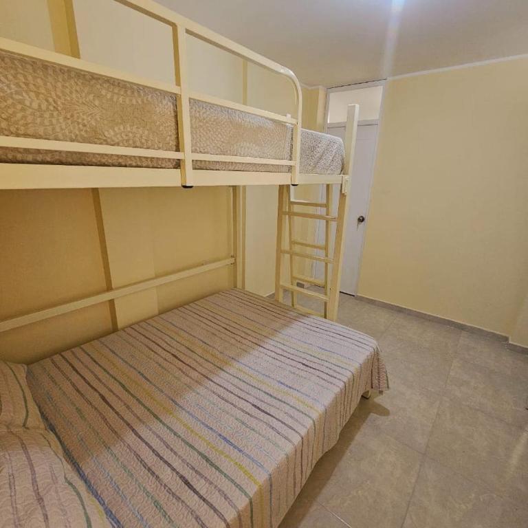 Departamento, 3 habitaciones, 3 baños 1er piso - Three-Bedroom Apartment - 2
