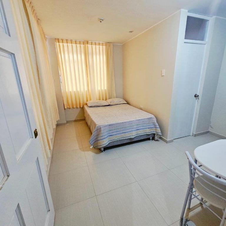 Departamento, 3 habitaciones, 3 baños 1er piso - Three-Bedroom Apartment - 4