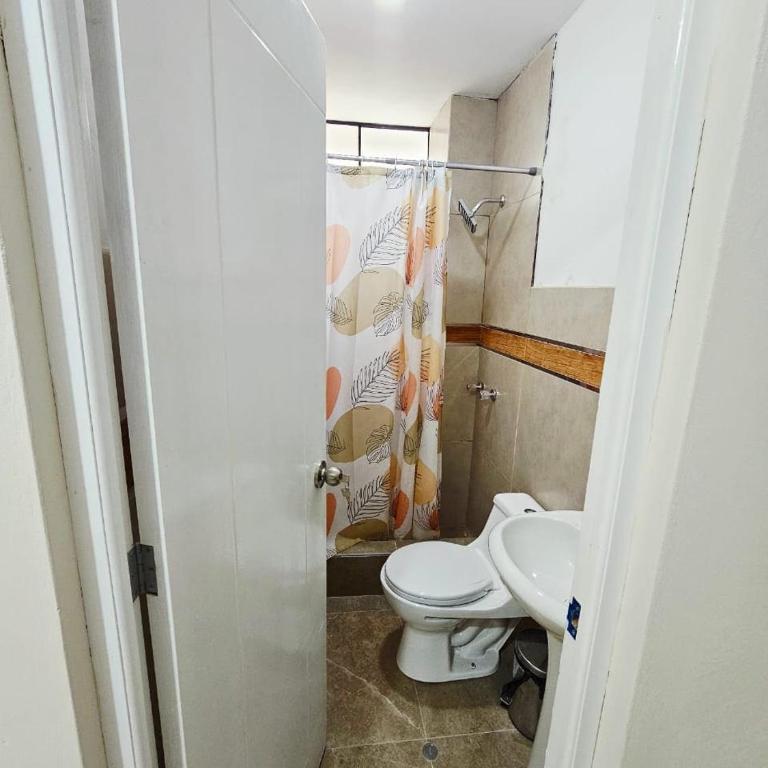 Departamento, 3 habitaciones, 3 baños 1er piso - Three-Bedroom Apartment - 10