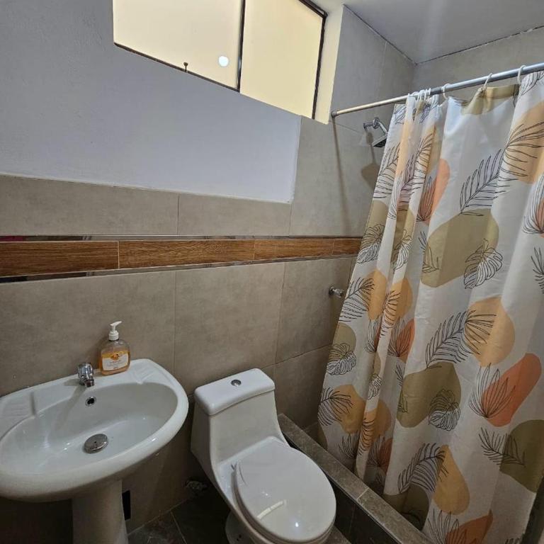 Suite familiar dunas de Ica - Three-Bedroom Apartment - 2