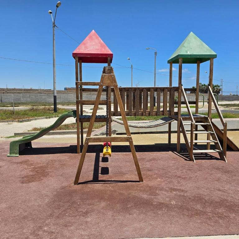 Casa a unos metros de la playa, vista al mar - Casa de 3 dormitorios - 8