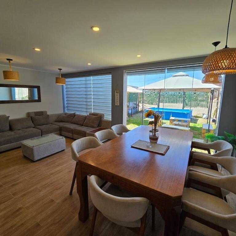 Casa a unos metros de la playa, vista al mar - Casa de 3 dormitorios - 1