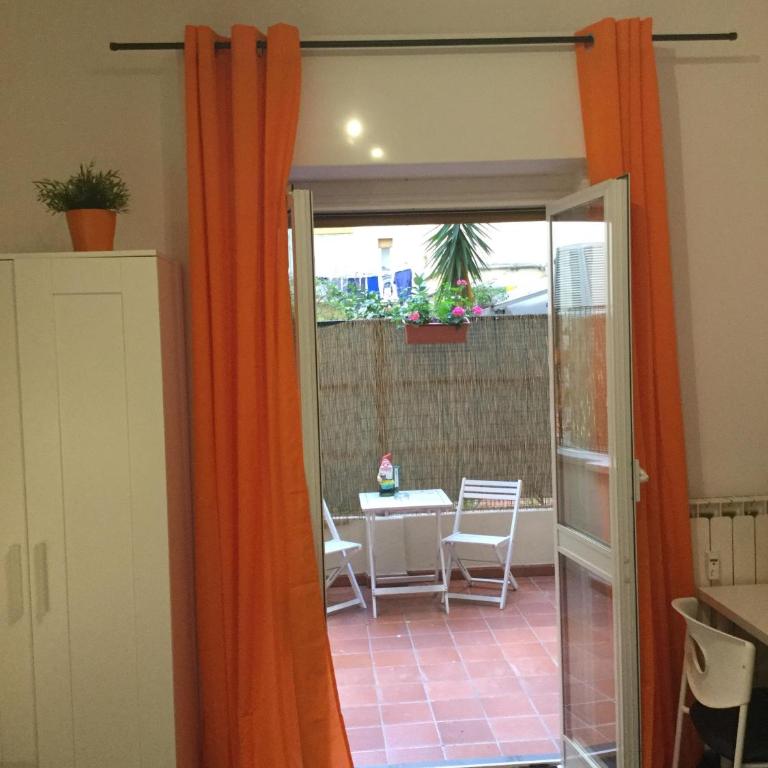Elite 19 - Camera Matrimoniale con Balcone - 9