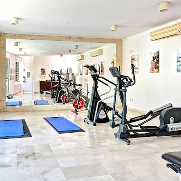 4BR 4 Bath Penthouse with Private Rooftop & Walk to Beach - Apartment mit 1 Schlafzimmer - 4