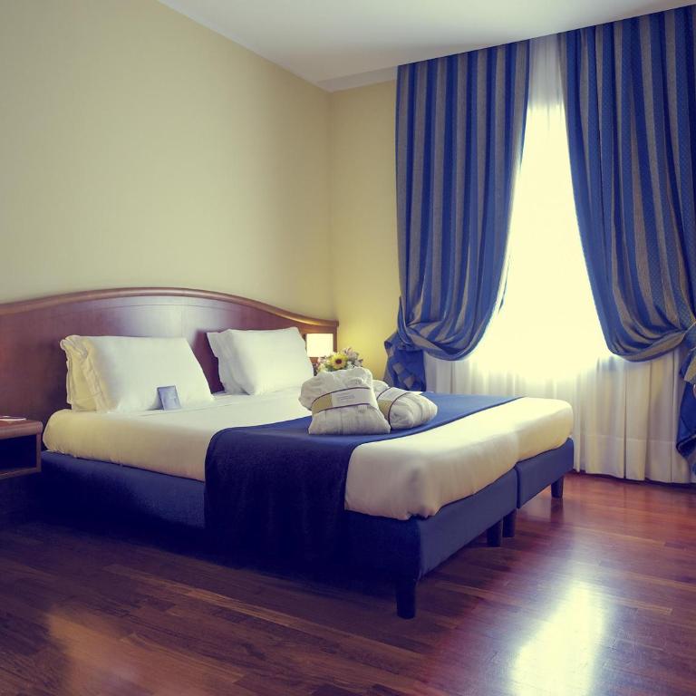 Mercure Genova San Biagio - Camera Tripla Standard - 4
