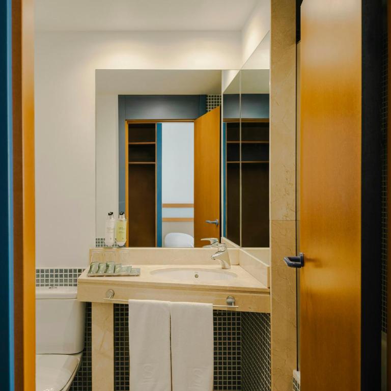 Sercotel Murrieta - Habitación Triple - 5
