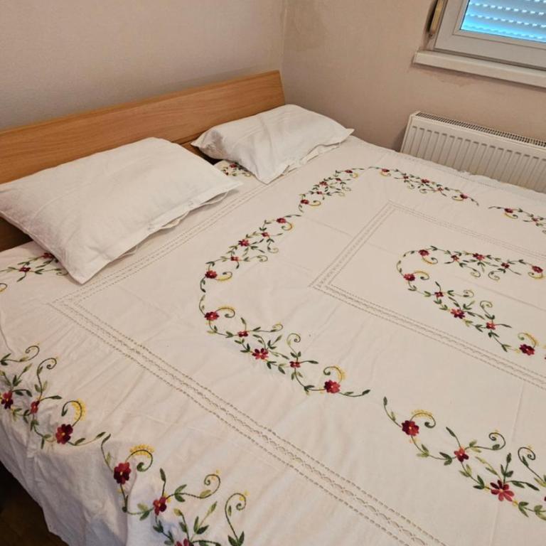 Aleksandra - One-Bedroom Apartment - 7