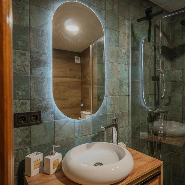 Centro Burgos Real Consulado - Appartamento Deluxe con 2 Camere da Letto e Balcone - 10