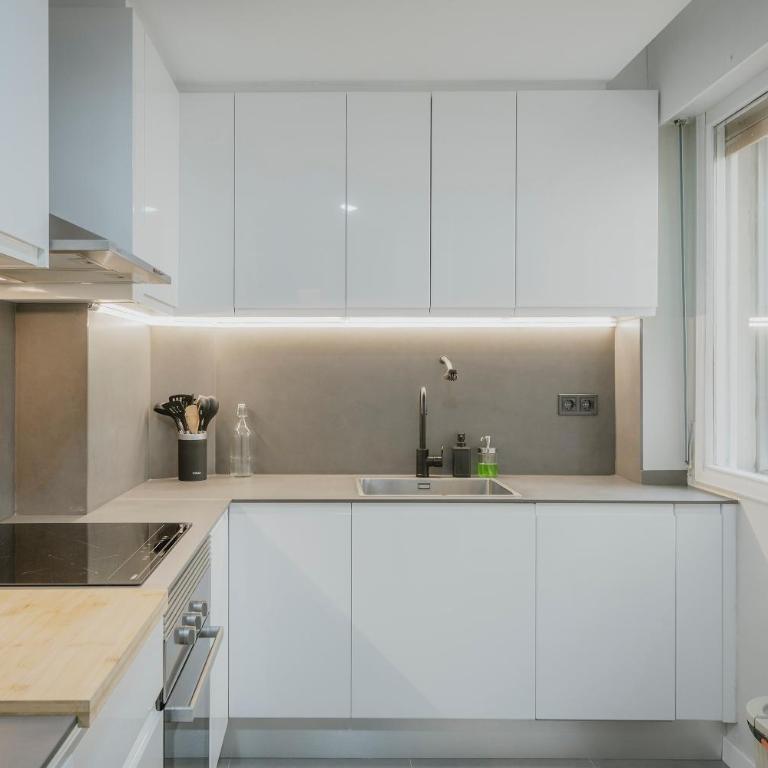 Centro Burgos Real Consulado - Appartamento Deluxe con 2 Camere da Letto e Balcone - 4