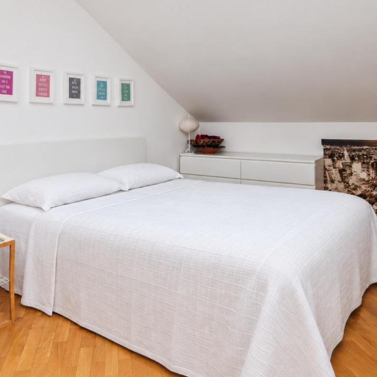 Gluck 6, Centrale Urban Apartment, 6 pax, free wifi - Appartement 1 Chambre - 8