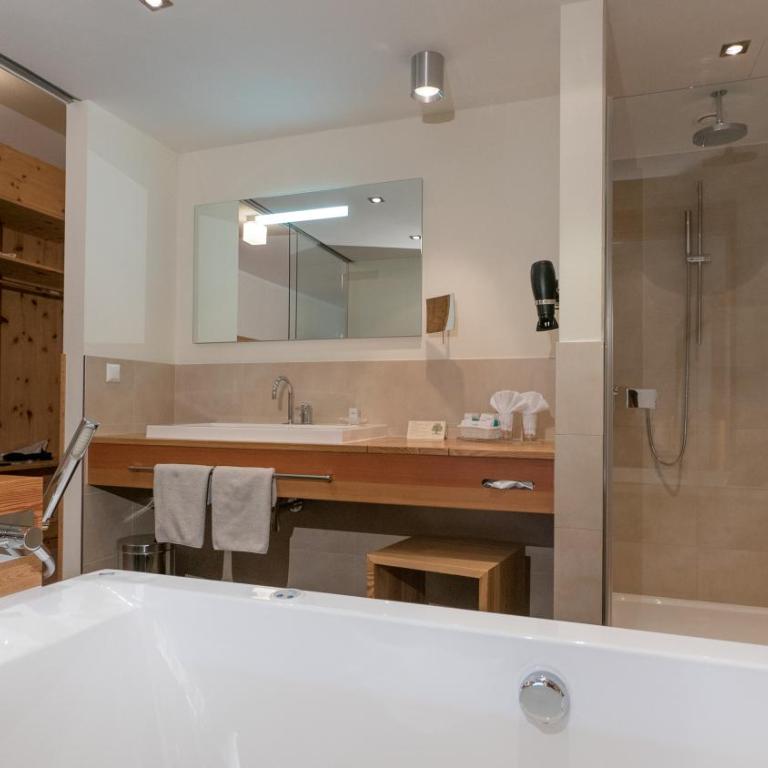 Superior Wellnesshotel Mein Almhof 4 S - Superior Junior Suite - 5
