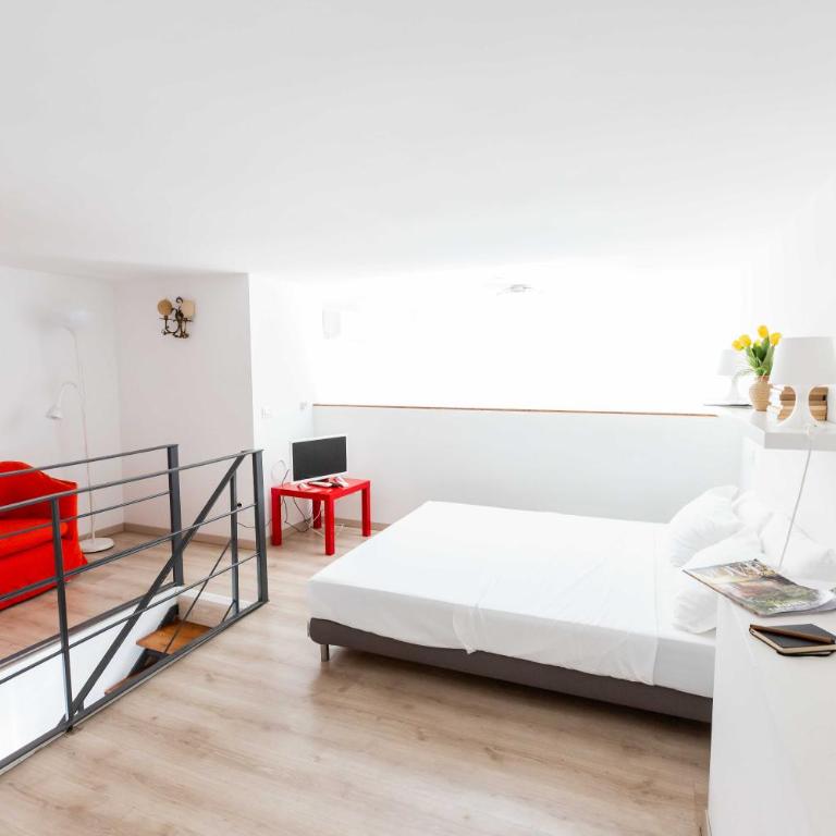 Cairoli twin apartments close to Central Station - Two-Bedroom Apartment - 7