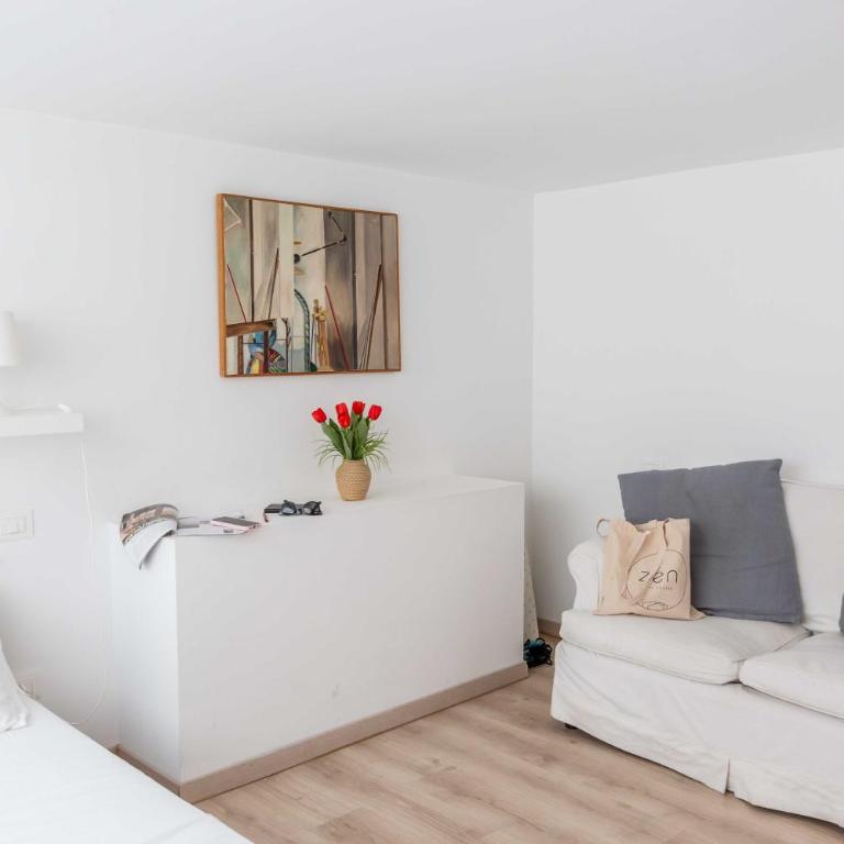 Cairoli twin apartments close to Central Station - Two-Bedroom Apartment - 15