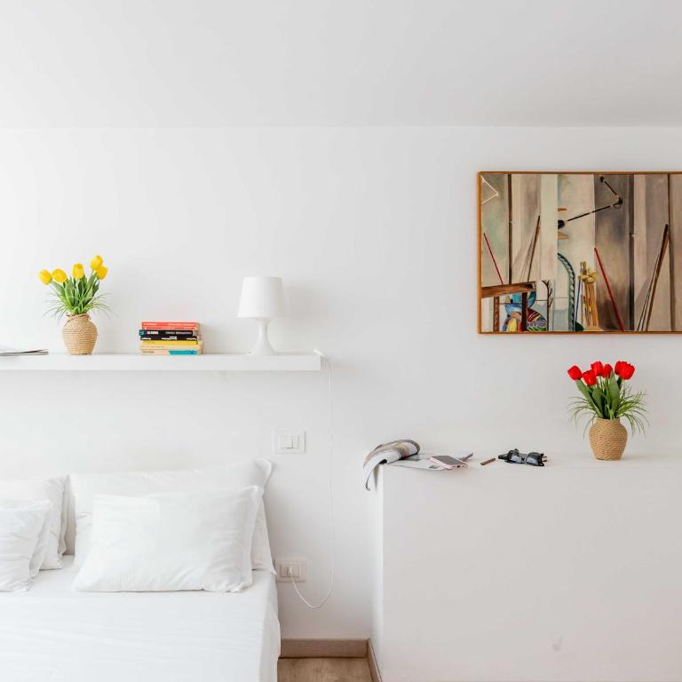 Cairoli twin apartments close to Central Station - Two-Bedroom Apartment - 16