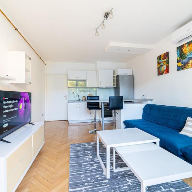 Grbavica Skyline 2BDR apartment with Balcony - Apartman sa 2 Spavaće Sobe - 2