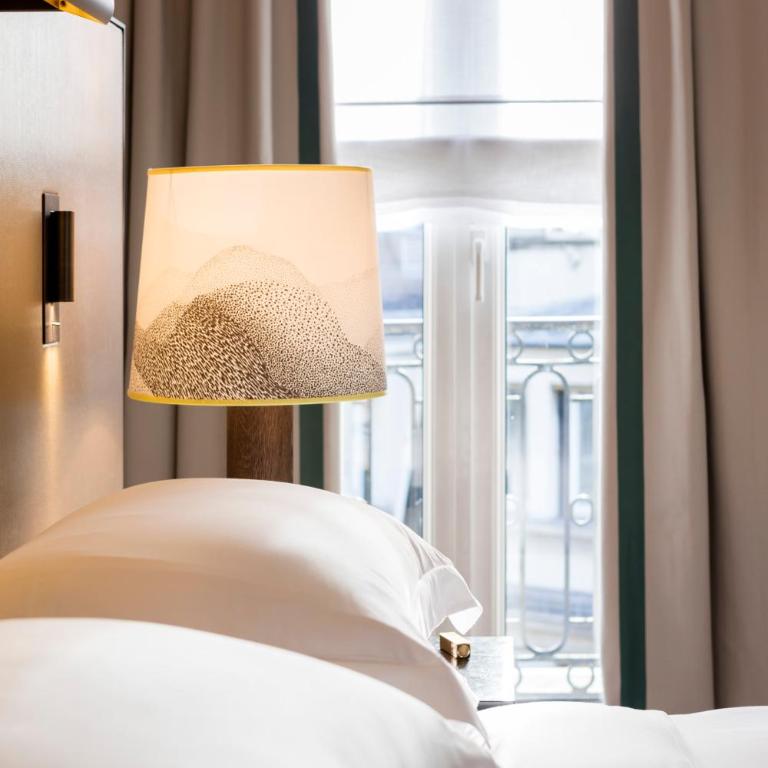 Hyatt Paris Madeleine - Chambre Lit Queen-Size - 3