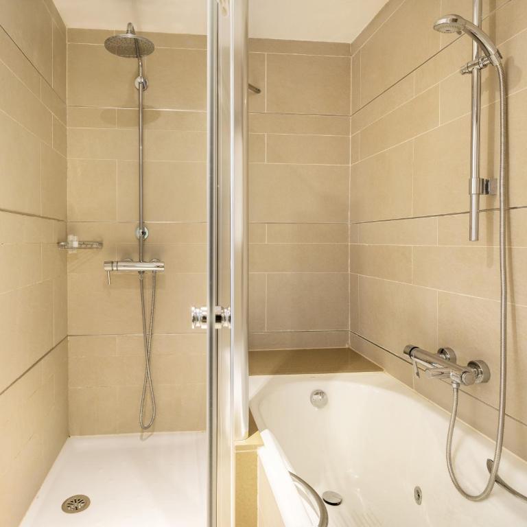 Ilunion Barcelona - Superior Double Room - 3
