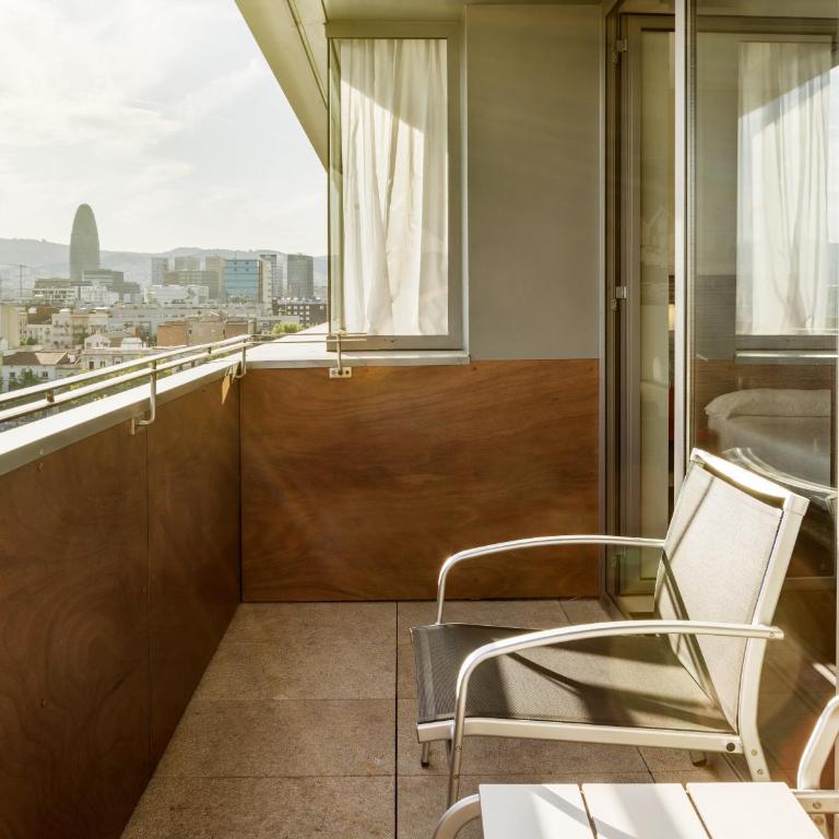 Ilunion Barcelona - Superior Double Room - 5
