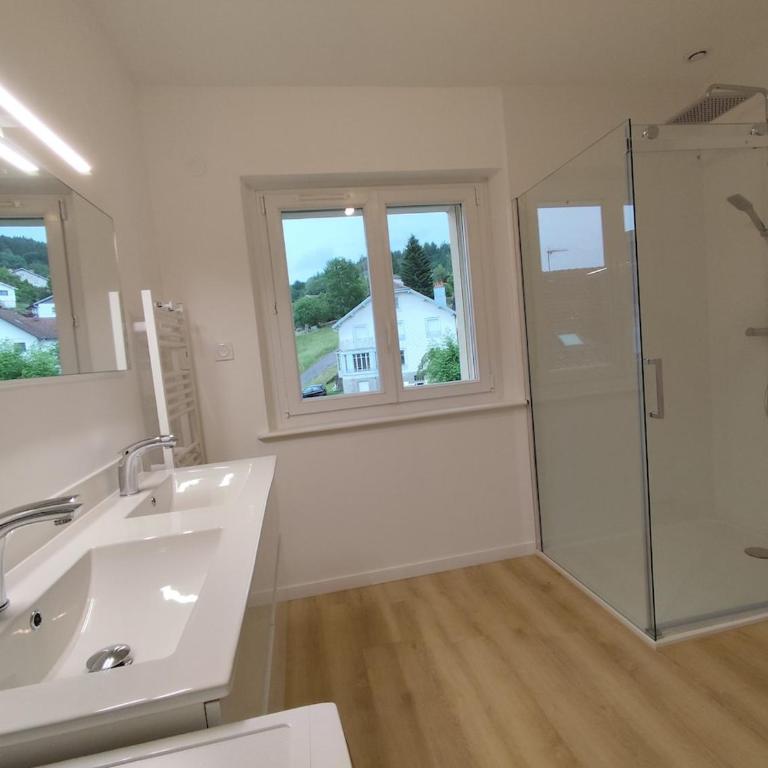 Maison entière au centre-ville de Gérardmer - Maison 1 Chambre - 45