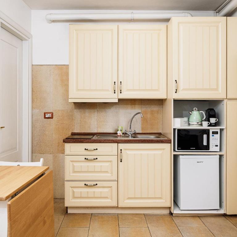 Classbnb - Apartment just a 5 minute walk from piazza duomo - Appartamento con 1 Camera da Letto - 4
