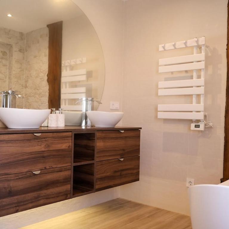 Valencia Central Comfort - Three-Bedroom Apartment - 5