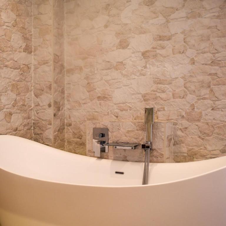 Valencia Central Comfort - Three-Bedroom Apartment - 8