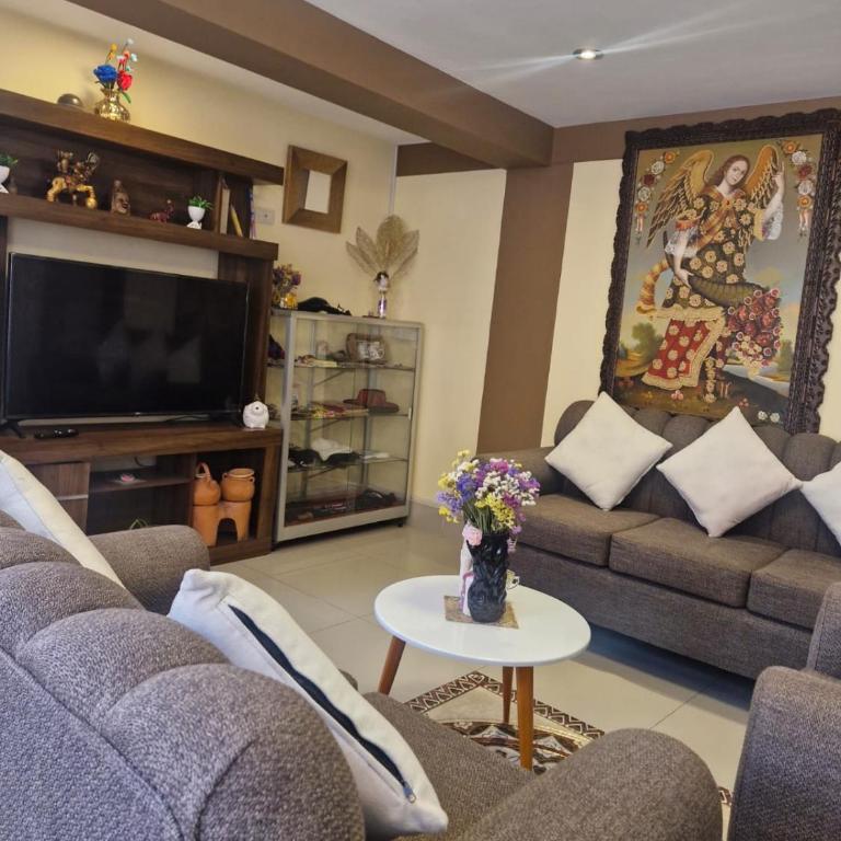 La Casita de Gabriel - Three-Bedroom Apartment - 24