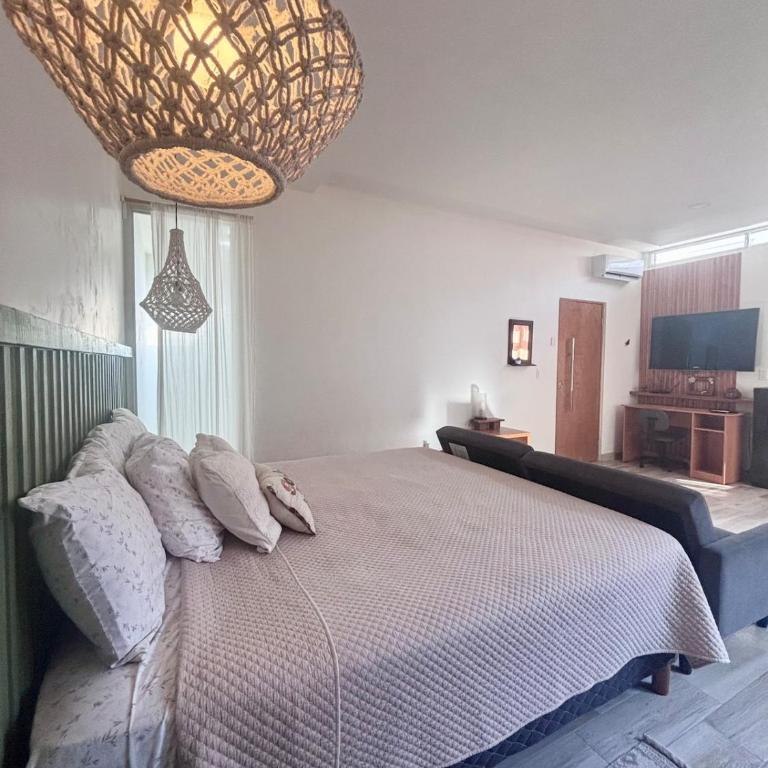  - Room #1754304801 - 6
