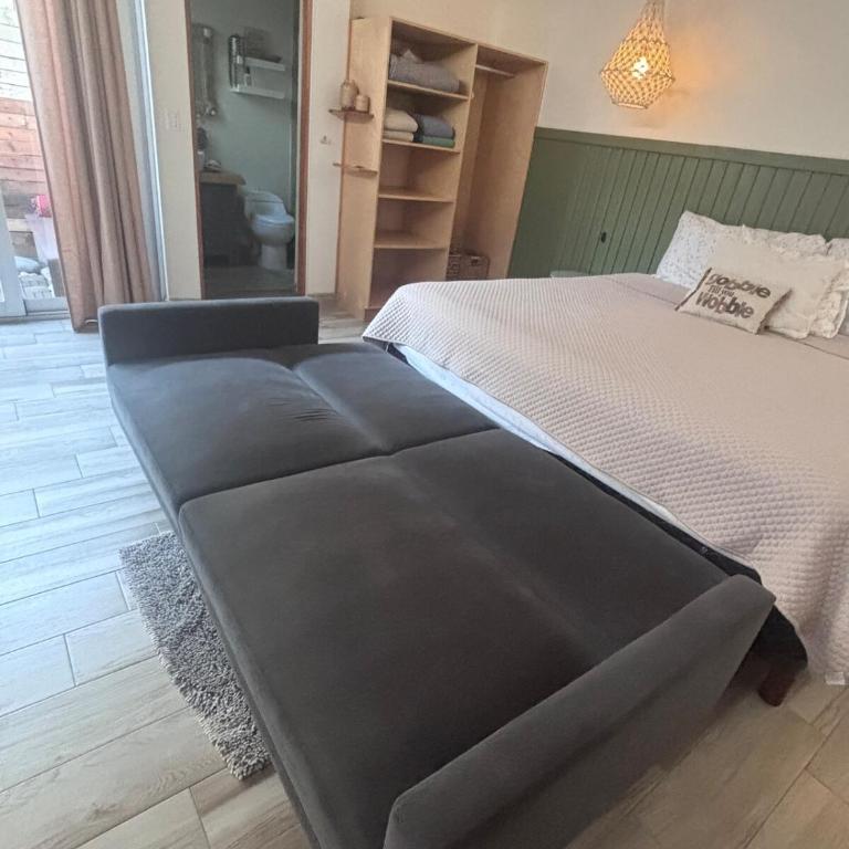  - Room #1754304801 - 8
