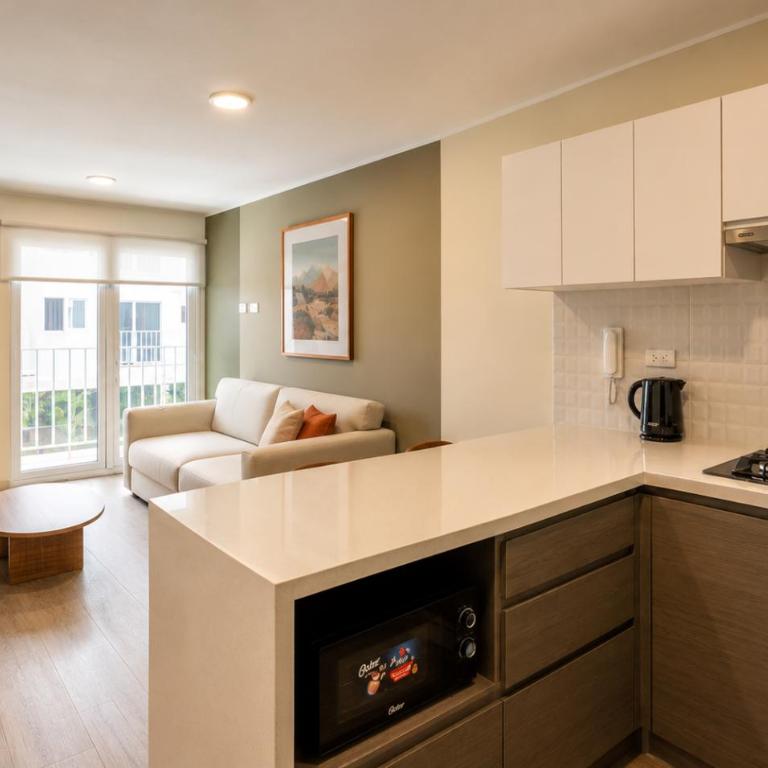 Urban-Heights Premium Apartments in Miraflores by Geko - One-Bedroom Apartment with Balcony - 2