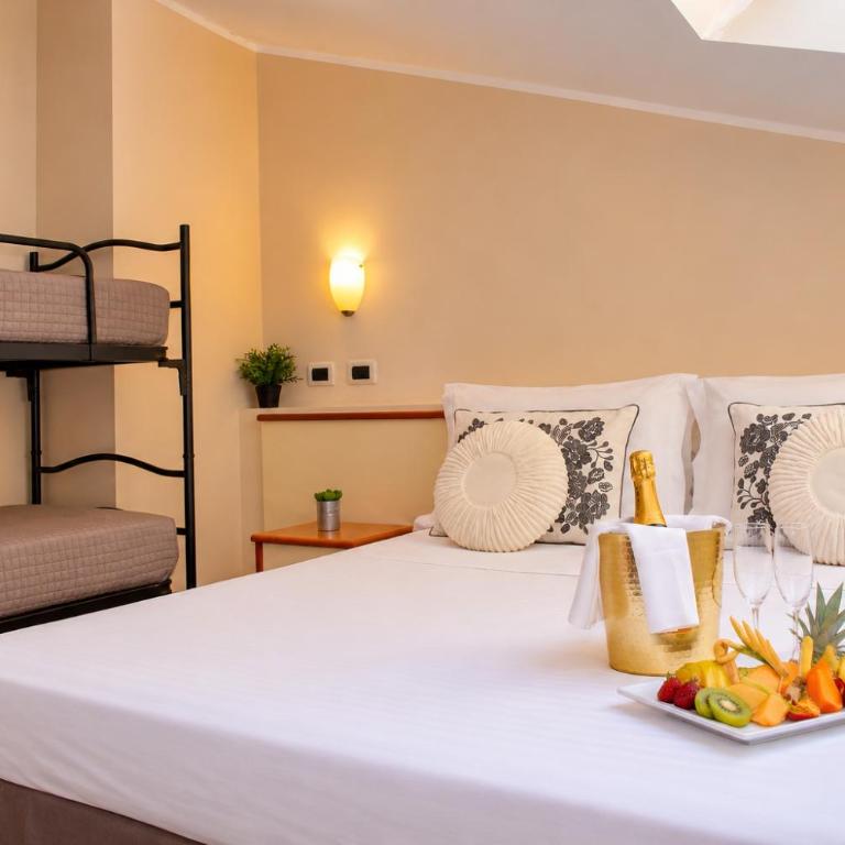 Blue Hotel - Chambre Triple Économique - 1