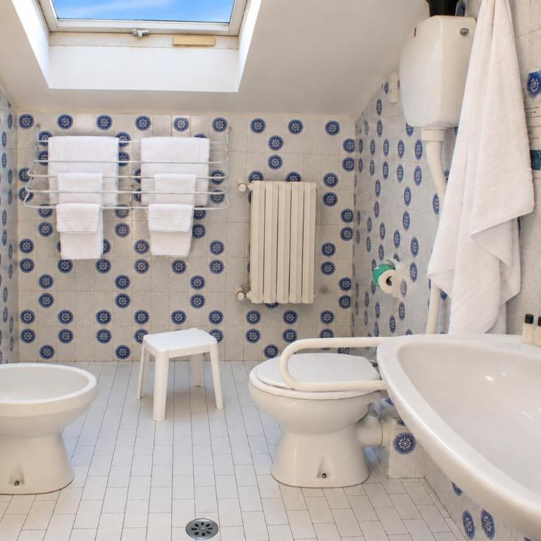 Blue Hotel - Chambre Triple Économique - 11