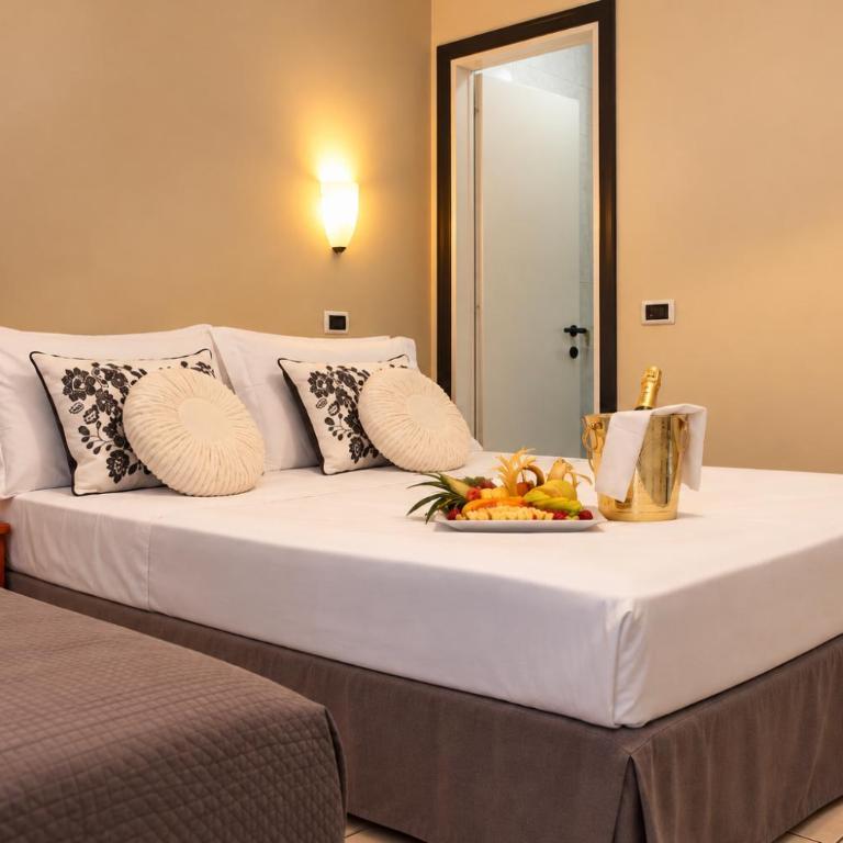 Blue Hotel - Chambre Triple avec Balcon - 5