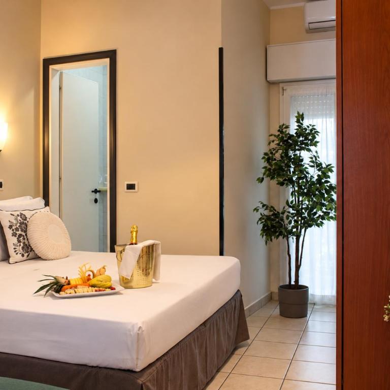 Blue Hotel - Chambre Triple avec Balcon - 2