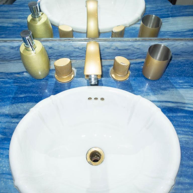 Red&Cozy Apartment with Jacuzzi in Milan Central Station - Appartement 2 Chambres - 15