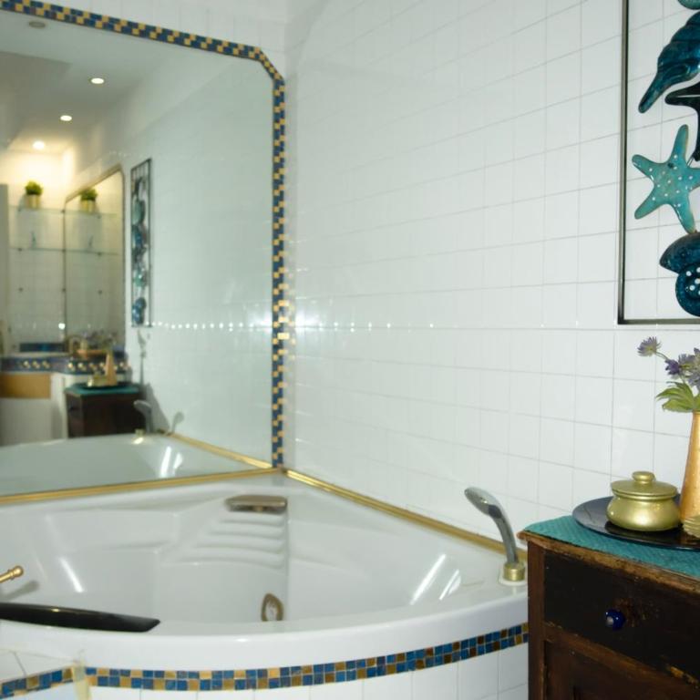 Red&Cozy Apartment with Jacuzzi in Milan Central Station - Appartement 2 Chambres - 16
