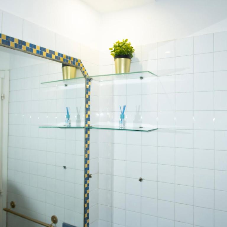 Red&Cozy Apartment with Jacuzzi in Milan Central Station - Appartement 2 Chambres - 20