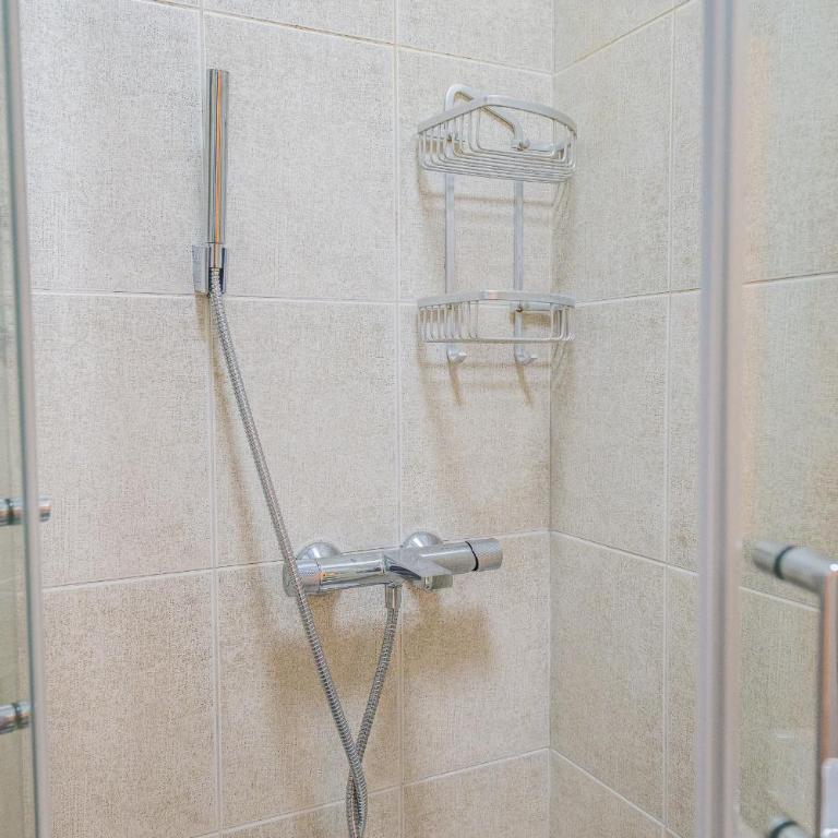 - Room #1754370601 - 8